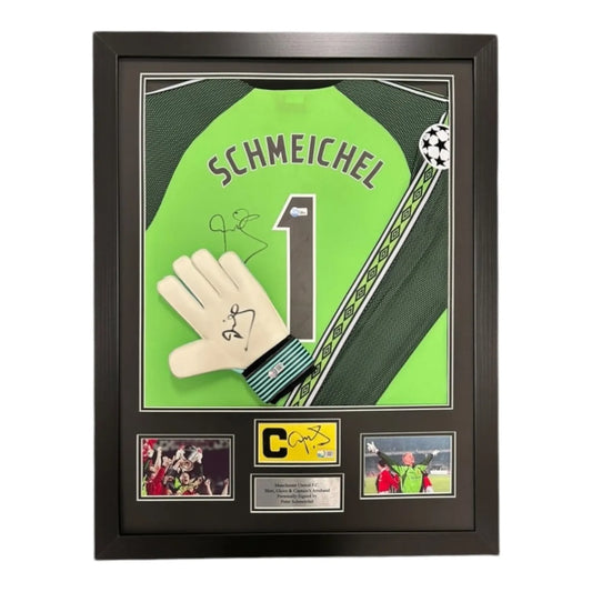 Signert Peter Schmeichel drakt – innrammet Manchester United sett med hanske og kapteinsbind